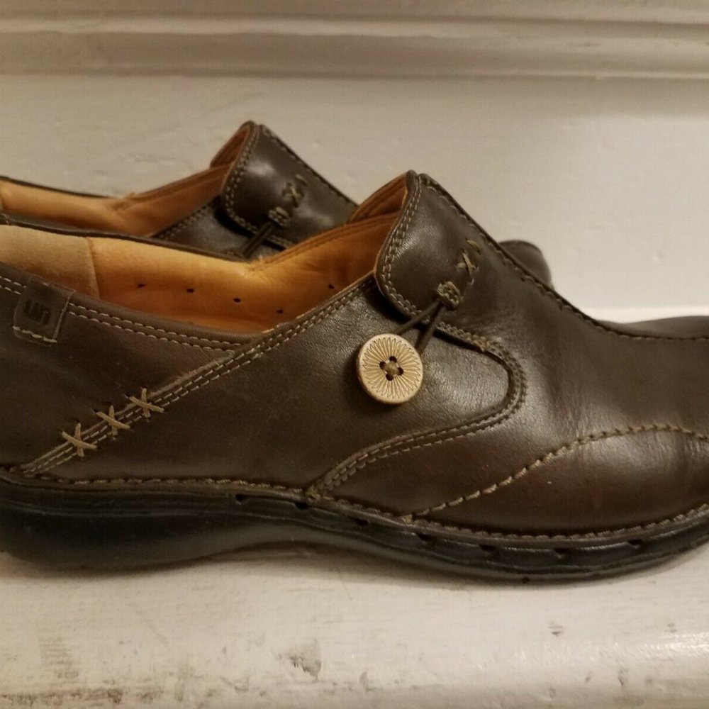 CLARKS 10 M US Women Dark Brown Leather Slip-ons